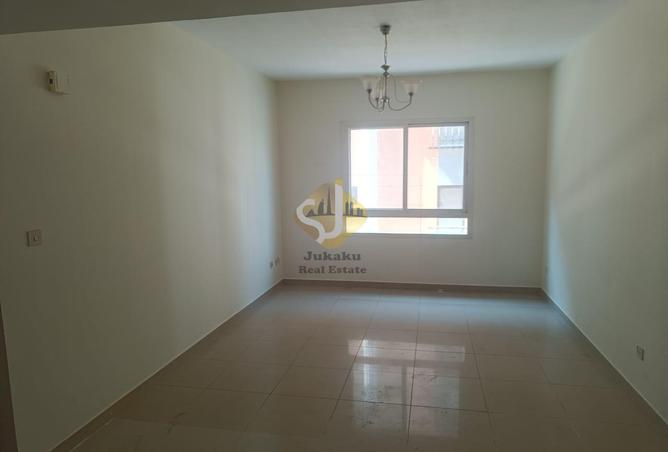 Rent In Abu Hail Road: Fitted Office 800 Sq Ft 