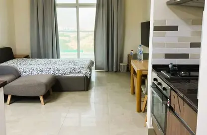 Apartment - 1 Bathroom for rent in Azizi Plaza - Al Furjan - Dubai