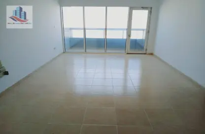 Apartment - 3 Bedrooms - 3 Bathrooms for rent in Al Khan - Sharjah