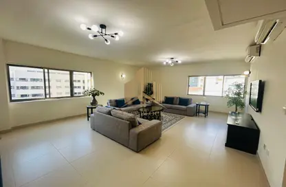 Apartment - 3 Bedrooms - 3 Bathrooms for rent in Al Rigga - Deira - Dubai