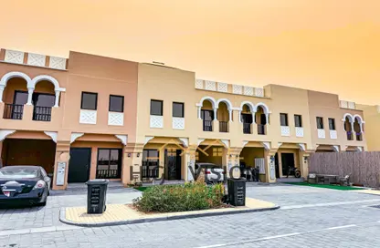 Villa - 2 Bedrooms - 3 Bathrooms for rent in Zone 8 - Hydra Village - Abu Dhabi