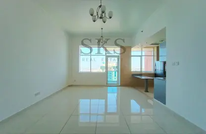 Apartment - 1 Bedroom - 2 Bathrooms for rent in Metro Building - Al Barsha 1 - Al Barsha - Dubai