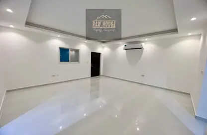 Apartment - 1 Bedroom - 1 Bathroom for rent in Al Muroor Tower - Muroor Area - Abu Dhabi