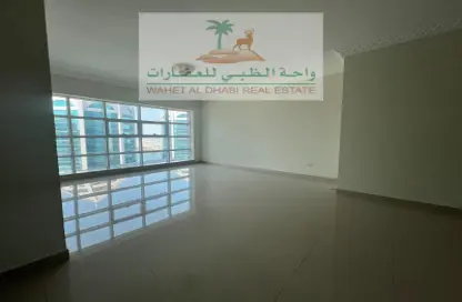 Apartment - 3 Bedrooms - 4 Bathrooms for rent in Crystal Plaza - Al Majaz 1 - Al Majaz - Sharjah