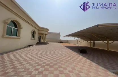 Villa - 2 Bedrooms - 4 Bathrooms for rent in Al Riffa - Ras Al Khaimah