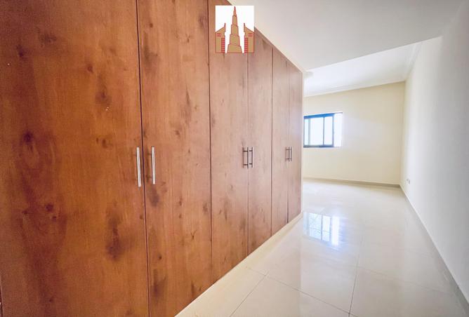 Apartment - 1 Bedroom - 2 Bathrooms for rent in Muwaileh - Sharjah