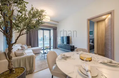 Living / Dining Room image for: Apartment - 1 Bedroom - 1 Bathroom for sale in SOL Bay - Business Bay - Dubai, Image 1