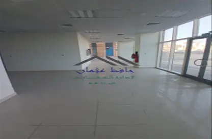 Shop - Studio - 1 Bathroom for rent in Al Nahyan Camp - Abu Dhabi