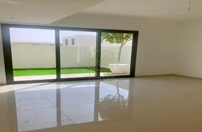 Villa - 2 Bedrooms - 3 Bathrooms for sale in Nasma Residence - Al Tai - Sharjah