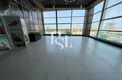 Retail - Studio for rent in Nation Towers - Corniche Road - Abu Dhabi