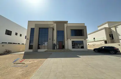 Villa - 4 Bedrooms - 4 Bathrooms for rent in Wadi Alshabak - Dubai