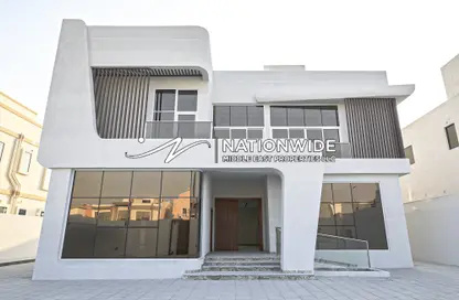 Villa - 5 Bedrooms - 6 Bathrooms for rent in Madinat Al Riyad - Abu Dhabi