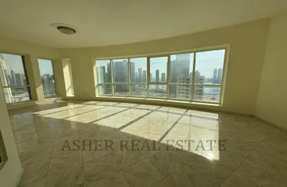 Apartment - 3 Bedrooms - 3 Bathrooms for rent in Palm Tower 3 - Palm Towers - Al Majaz - Sharjah