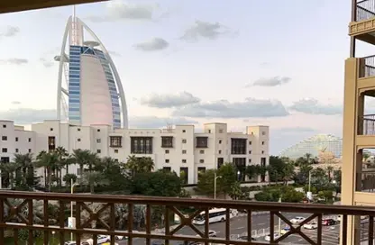 Apartment - 4 Bedrooms - 2 Bathrooms for rent in Umm Suqeim 3 - Umm Suqeim - Dubai