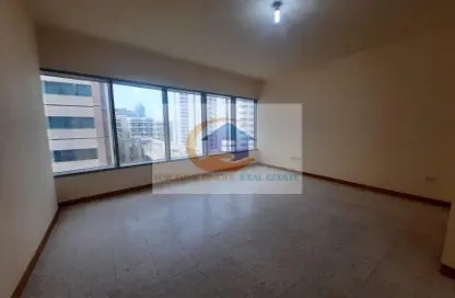 Apartment - 3 Bedrooms - 3 Bathrooms for rent in Khalidiya Street - Al Khalidiya - Abu Dhabi