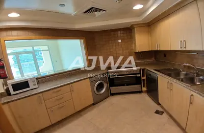 Apartment - 2 Bedrooms - 3 Bathrooms for rent in Al Khushkar - Shoreline Apartments - Palm Jumeirah - Dubai