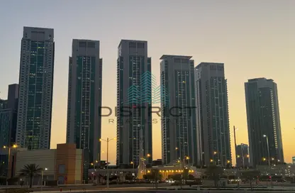 Apartment - 1 Bedroom - 2 Bathrooms for rent in RAK Tower - Marina Square - Al Reem Island - Abu Dhabi