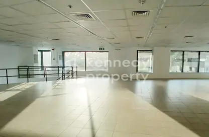 Retail - Studio - 1 Bathroom for rent in DXB Tower - Sheikh Zayed Road - Dubai