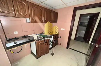 Apartment - 2 Bedrooms - 1 Bathroom for rent in Zayd Bin Aslam Street - Abu shagara - Sharjah