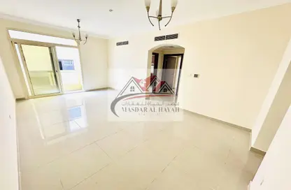 Apartment - 1 Bedroom - 2 Bathrooms for rent in Muwaileh 29 Building - Muwaileh - Sharjah