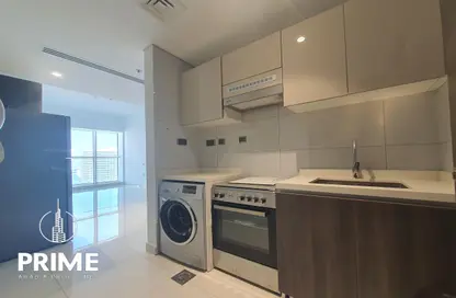 Apartment - 1 Bathroom for rent in Danet Abu Dhabi - Abu Dhabi
