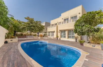 Villa - 5 Bedrooms - 5 Bathrooms for rent in Meadows 2 - Meadows - Dubai