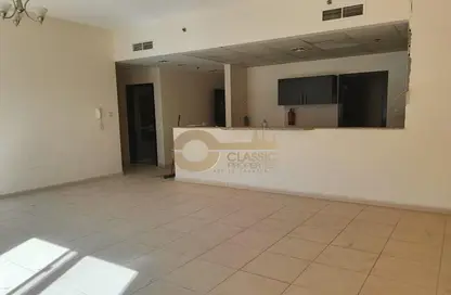 Apartment - 2 Bedrooms - 3 Bathrooms for rent in Mazaya 10A - Queue Point - Dubai Land - Dubai