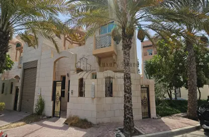 Villa - 4 Bedrooms - 5 Bathrooms for rent in Al Mushrif - Abu Dhabi