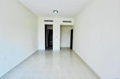 Apartment - 1 Bedroom - 2 Bathrooms for rent in The Gardens Buildings - The Gardens - Dubai