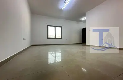 Apartment - 3 Bedrooms - 4 Bathrooms for rent in Al Mushrif - Abu Dhabi