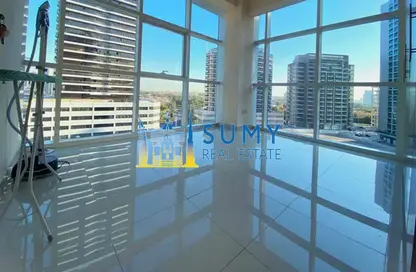 Apartment - 2 Bedrooms - 2 Bathrooms for rent in Oasis Tower 1 - Dubai Sports City - Dubai