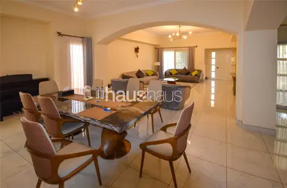 Dining Room image for: Villa - 4 Bedrooms - 4 Bathrooms for rent in Meadows 1 - Meadows - Dubai, Image 1