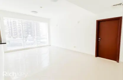 Apartment - 1 Bedroom - 2 Bathrooms for rent in Hub Canal 1 - Hub-Golf Towers - Dubai Sports City - Dubai