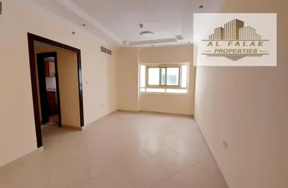 Apartment - 1 Bedroom - 2 Bathrooms for rent in Al Taawoon Tower 2 - Al Taawoon Towers - Al Khan - Sharjah