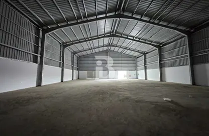 Warehouse - Studio for rent in M-37 - Mussafah Industrial Area - Mussafah - Abu Dhabi