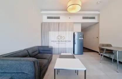 Apartment - Studio - 1 Bathroom for rent in SOL Bay - Business Bay - Dubai