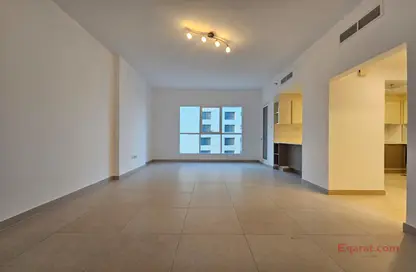 Apartment - 1 Bedroom - 2 Bathrooms for rent in 10C Building - Jumeirah Village Circle - Dubai