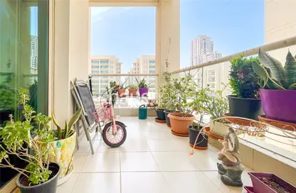 Apartment - 2 Bedrooms - 2 Bathrooms for sale in Al Thayyal 2 - Al Thayyal - Greens - Dubai