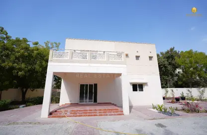 Villa - 4 Bedrooms - 5 Bathrooms for rent in Meadows 9 - Meadows - Dubai