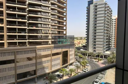 Apartment - 2 Bedrooms - 3 Bathrooms for rent in UniEstate Sports Tower - Dubai Sports City - Dubai