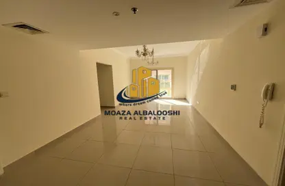 Apartment - 3 Bedrooms - 3 Bathrooms for rent in Muwaileh Commercial - Sharjah