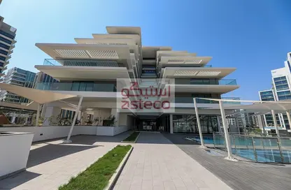 Apartment - 3 Bedrooms - 4 Bathrooms for rent in Al Beed Terrace - Al Raha Beach - Abu Dhabi