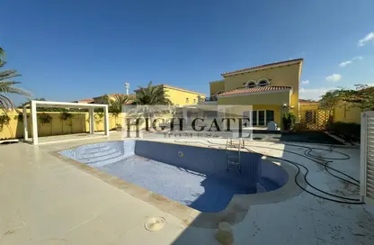 Villa - 4 Bedrooms - 5 Bathrooms for rent in Legacy - Jumeirah Park - Dubai