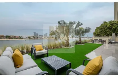 Villa - 5 Bedrooms - 4 Bathrooms for rent in Garden Homes Frond D - Garden Homes - Palm Jumeirah - Dubai