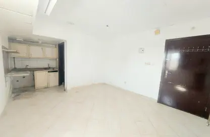 Apartment - 1 Bathroom for rent in Al Butina B - Al Butina - Sharjah