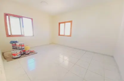 Apartment - 1 Bathroom for rent in Sohool Building - Al Butina - Sharjah