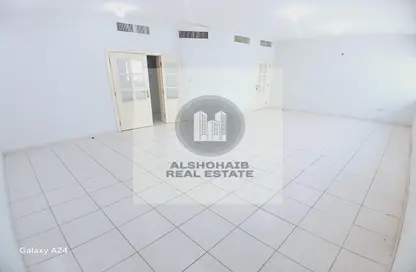 Apartment - 4 Bedrooms - 5 Bathrooms for rent in Khalidiya Street - Al Khalidiya - Abu Dhabi