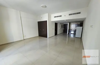 Apartment - 1 Bathroom for rent in Frankfurt Sports Tower - Dubai Sports City - Dubai