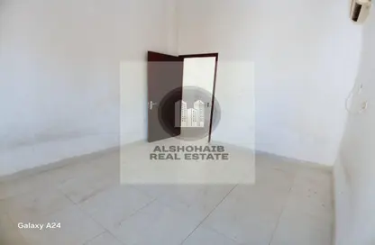 Apartment - 2 Bedrooms - 1 Bathroom for rent in Al Muroor Tower - Muroor Area - Abu Dhabi