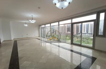 Apartment - 3 Bedrooms - 4 Bathrooms for rent in Garden View Tower - Khalifa Street - Abu Dhabi